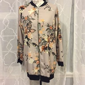 West Kei floral zip up light weight jacket.